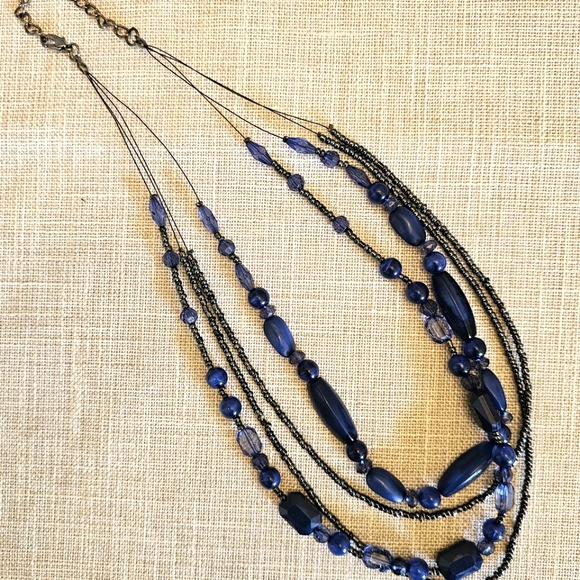 Blue beaded necklace - Picture 1 of 1